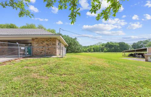 Cajun Stays Cozy 3BR Ranch Near Lafayette with WiFi and Parking - Foto 28