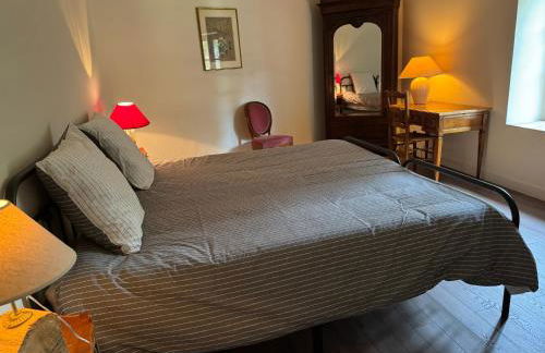 Gîte La Maison des Poètes de 1 à 6 personnes à Treigny Perreuse - Foto 45