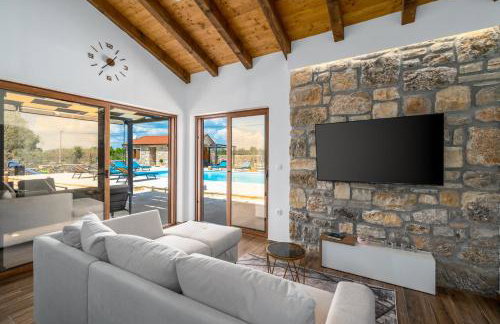 Promina luxury villa with 72sqm Heated Pool, Jacuzzi, Infrared Sauna, Tennis court, Media room - Foto 26