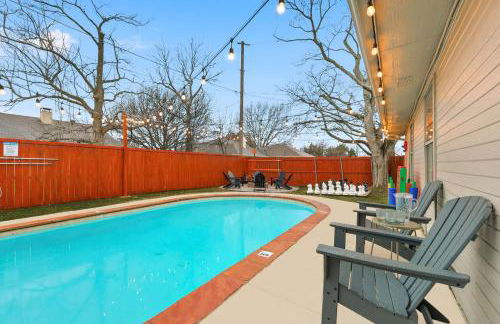 Luxury Living w Backyard Pool Oasis 5BD 3BA - Foto 37