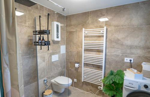 FEEL GOOD HOMES Ruhig-Klimaanlage-WLAN-Regendusche - Foto 57