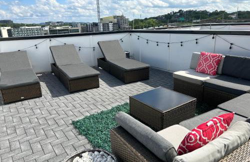 Luxury Townhome Skyline Views Mins To DT - Foto 21