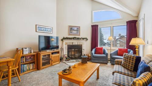 Charming 2-Bedroom Slopeside at Pico Mountain E304 - Foto 4