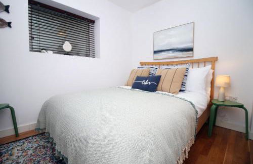 Coastal penarth dream! Close to Cardiff superb location near bars and restaurants! Dog friendly and welcome breakfast pack! - Foto 7