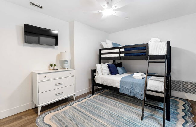 Coastal-chic Newport Stay Steps to the Beach, Dining & Boardwalk Optional Add-on Unit - Foto 17