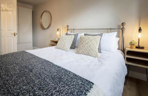 Number Three - Photo 13