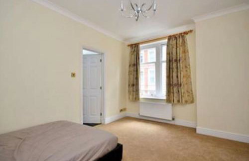 Luxury 3 bedroom, 3 bath apt by Oxford St & Soho - Foto 8
