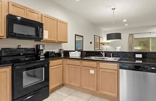 Spectacular House with 3BR - Private Pool, BBQ - Minutes from Disney! - Foto 34