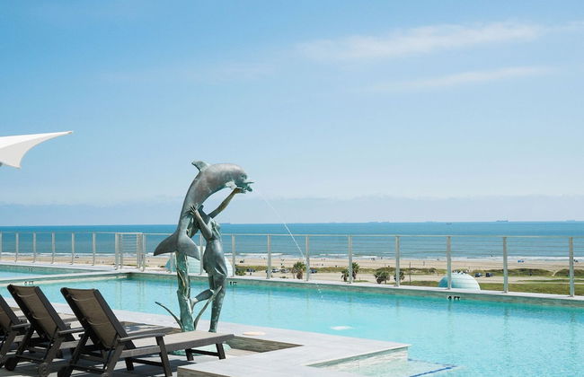 Sea it All Infinity Pool Ocean Views Steps From the Beach -- a Great Getaway - Foto 1