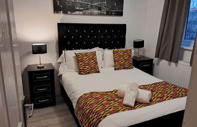 Modern & Spacious - Walk to London Excel- Parking - Foto 16