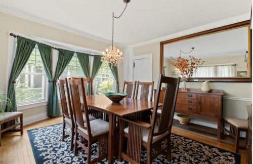 Majestic Family Home in Saratoga New York - Photo 5