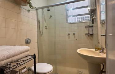 charmoso apartamento na quadra da praia - Foto 20