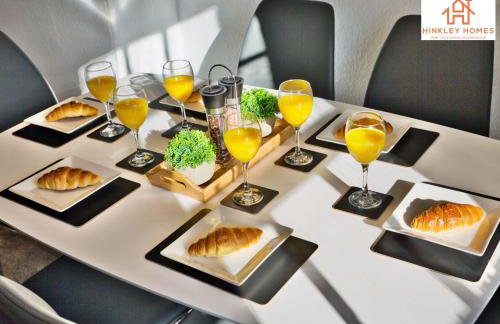 Spacious Apartment In The Centre Of Bridgwater Ideal for Contractors & Group Stays By Hinkley Homes Short Lets & Serviced Accommodation - Foto 56