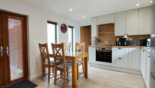 Meadow View Apartments with private parking - Foto 5