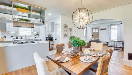 Walk to Amphitheater and Stadium Home with Deck! - Foto 3