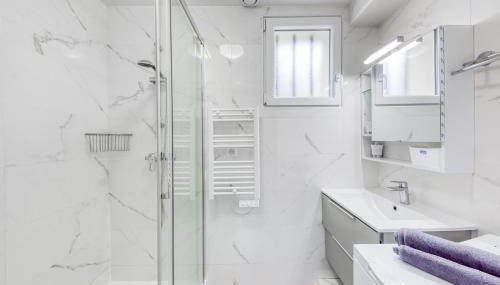 Gold&Silver Quiet House Pro-Family - Foto 3, Shower