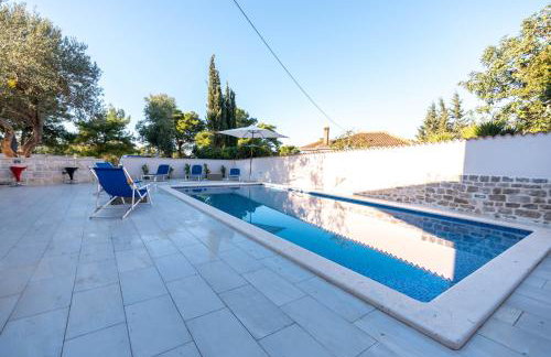 Amazing house W pool and big sunny terrace close to sea & beach - Photo 14