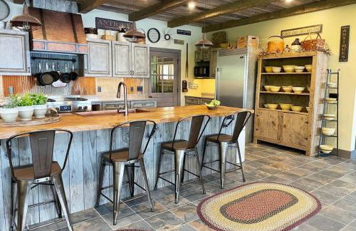 Downeast Sunset Luxury Lakehouse - Photo 45