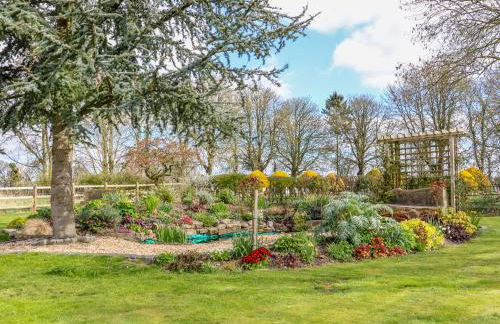 South Lodge - Longford Hall Farm Holiday Cottages - Photo 30