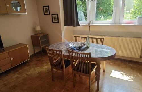 Siegen Work and stay 2 Betten Badezimmer Küche Waschmaschine Wohnzimmer - Foto 9