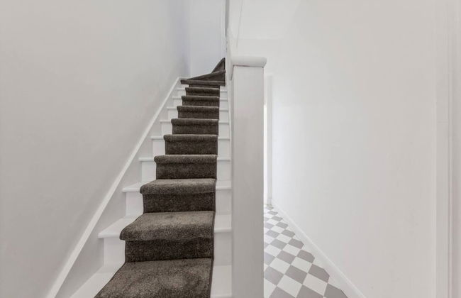 Home Away From Home With an Indoor Fireplace! - Foto 22