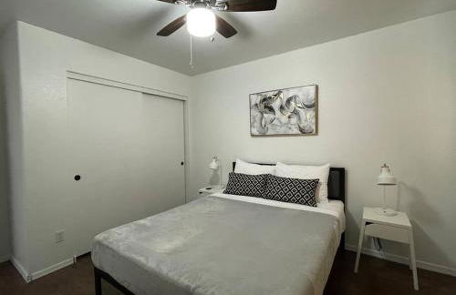 Gorgeous Abode 3 Bedrooms Hide-out in Mesa - Photo 66