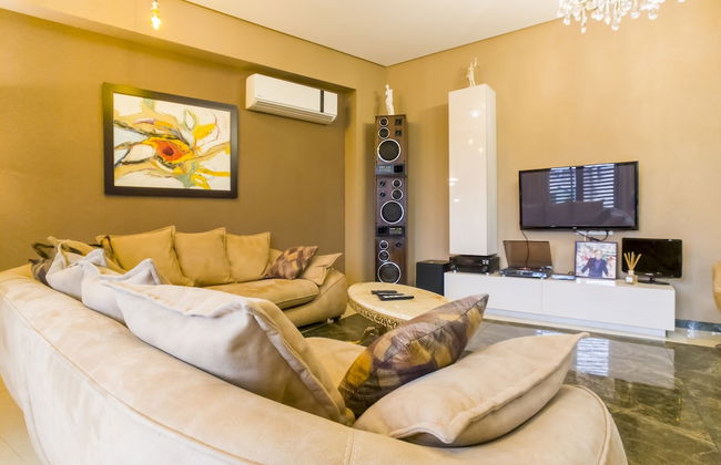 Tbilisi Core: Leo - Photo 22