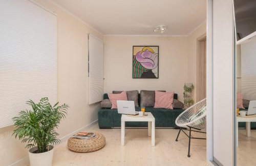 Moa Casa apartment with FREE parking - Photo 1