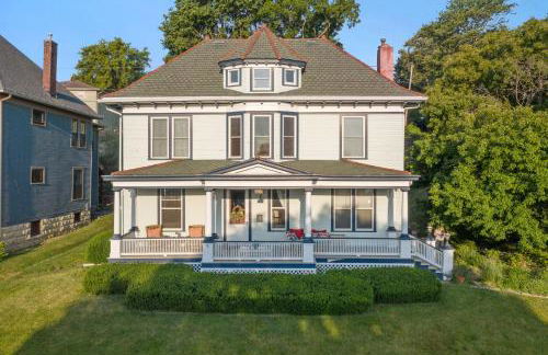 Dubuque's Front Porch, Historic Charmer, Walk Downtown - Foto 4