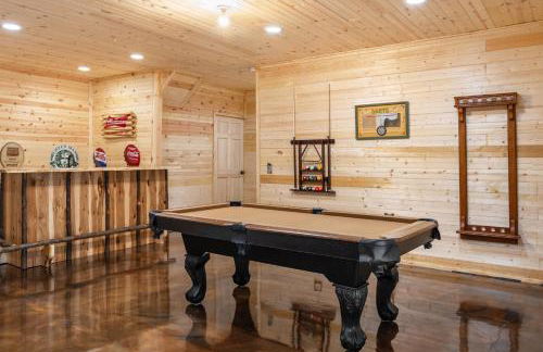 Mountain Views - Firepit - Gas Fireplace - Sleeps 15 - Foto 36