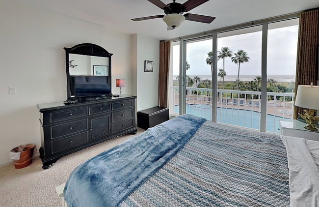 Beachfront Hideaway by Ryson Vacation Rentals - Foto 40