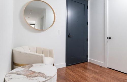 Back-Bay 2BR Condo w Roof top Gym Parking - Foto 21