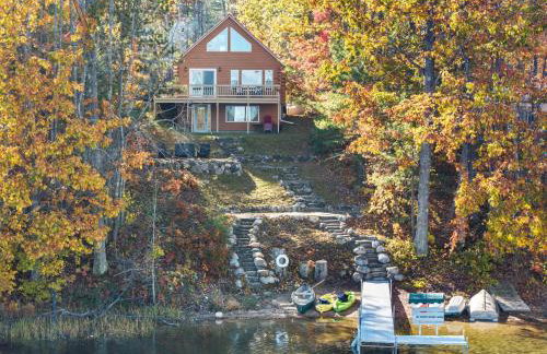 Lakefront Getaway with Kayaks, Fire Pit and Views - Foto 5