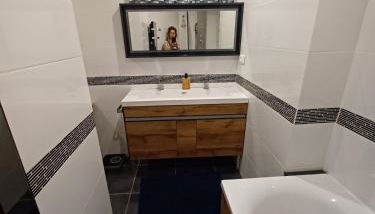 Charmante maison dans le centre ville médiévale - Foto 2