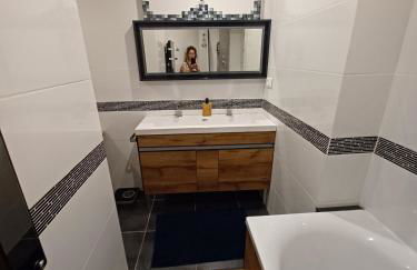 Charmante maison dans le centre ville médiévale - Foto 2