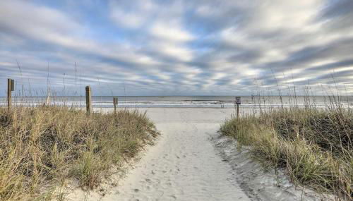 Steps to Ocean Breezy Myrtle Beach Bungalow! - Foto 2