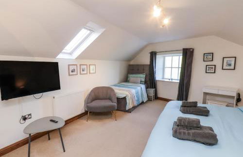 Chestnut Barn - Photo 30