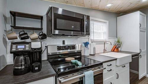 Aviation Haven 5 Mins to RIC, Ready for Takeoff! - Foto 2, stove