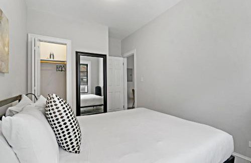 Warm & Lovely 2BR Apt close to Dining & Shops - Touhy 1S - Foto 12