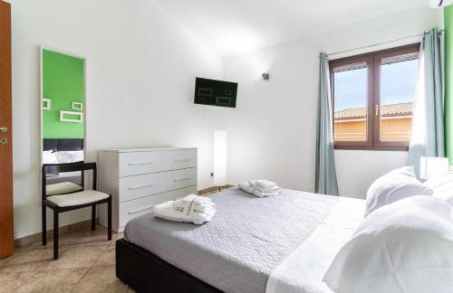 Deep Blue Sea - Photo 9