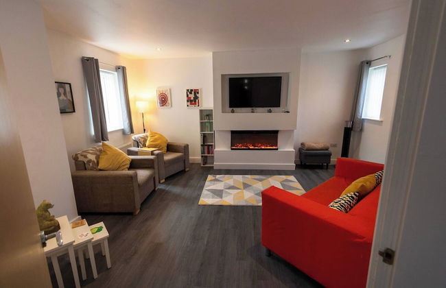 Hampton 3-bedroom Luxury Escape With Parking - Foto 1