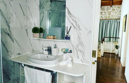 Art House Pagoi Sleeps 6 Parking 5 min to Beach - Photo 22