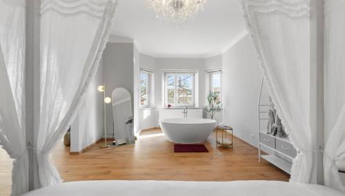 Liebelei Miesbach Boutique Apartment - 2 Min zum Bahnhof, eigener Parkplatz - Foto 2, room service