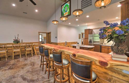 Riverfront Heaven on the White with Covered Patio! - Foto 7