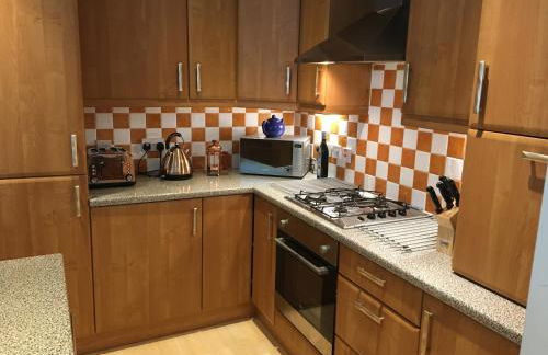 Holyrood Park Apartment - Photo 13