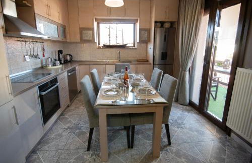 Sunrise Suite Olympiada - Luxury Beachfront Escape - Photo 8