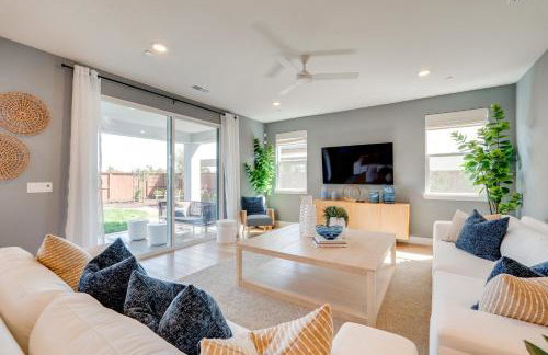 Elegant and Spacious Retreat with Yard in Woodland! - Foto 13