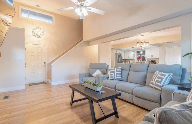 Modern 3-bedroom Escape in Northwest Reno - Foto 12