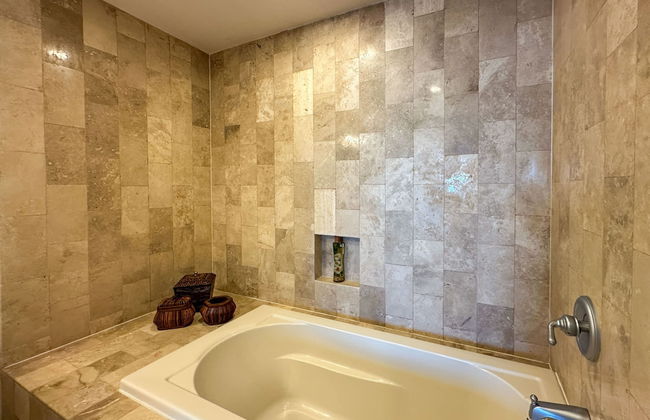 Beach Bliss Retreat 2BR Beachfront Condo - Foto 27