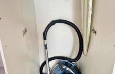 THE SPRINGFIELD SUITE - ONE BEDROOM APARTMENT - KIDDERMINSTER CENTRAL - SLEEPS 3 GUESTS - PARKING INCLUDED - WEST MIDLANDS SAFARI PARK LOCATIOn - Foto 15